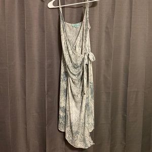 Karlie Wrap Dress size Medium